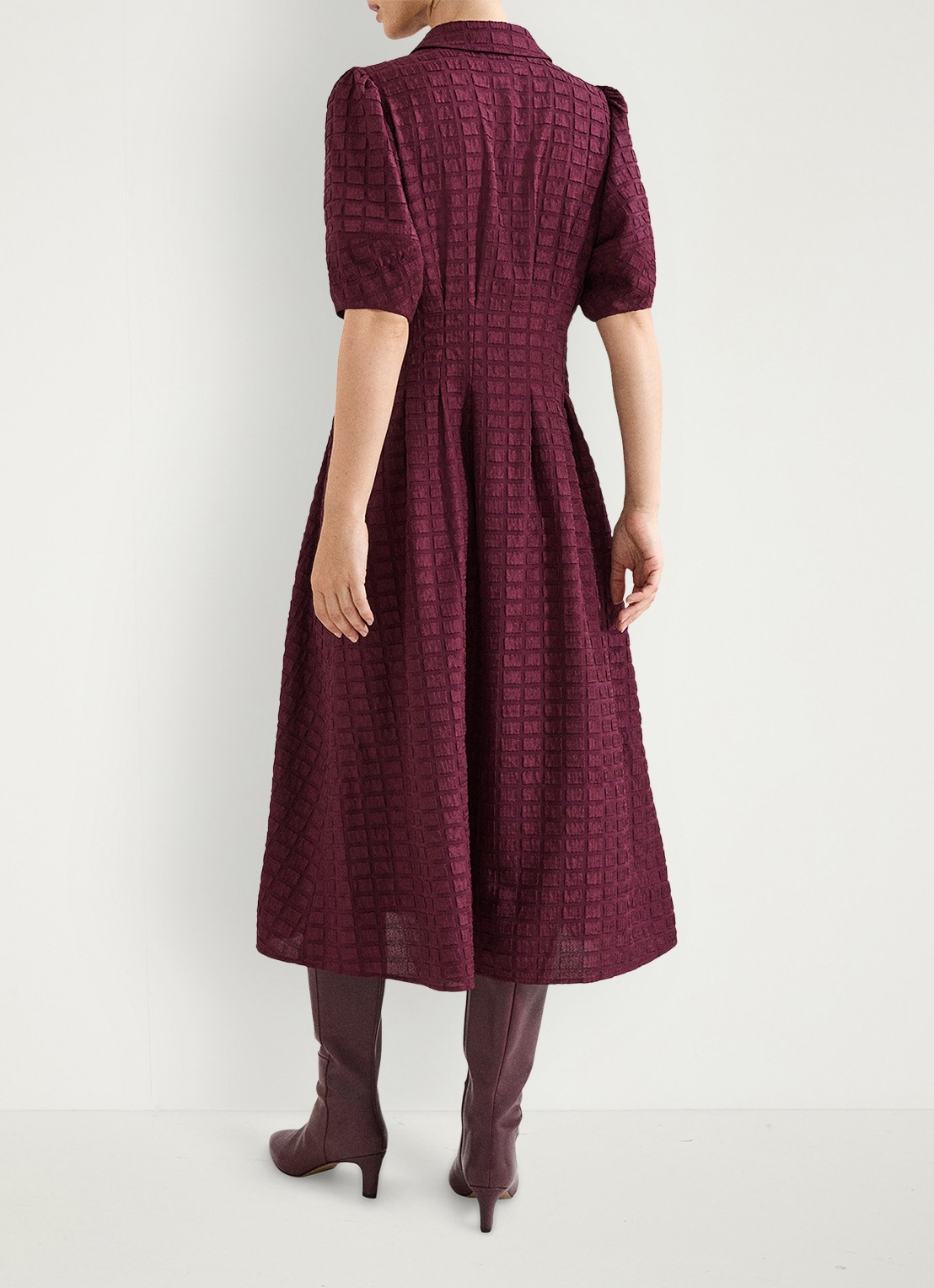Phase Eight Yasmine midi jurk met pofmouw - achterkant bordeauxrood