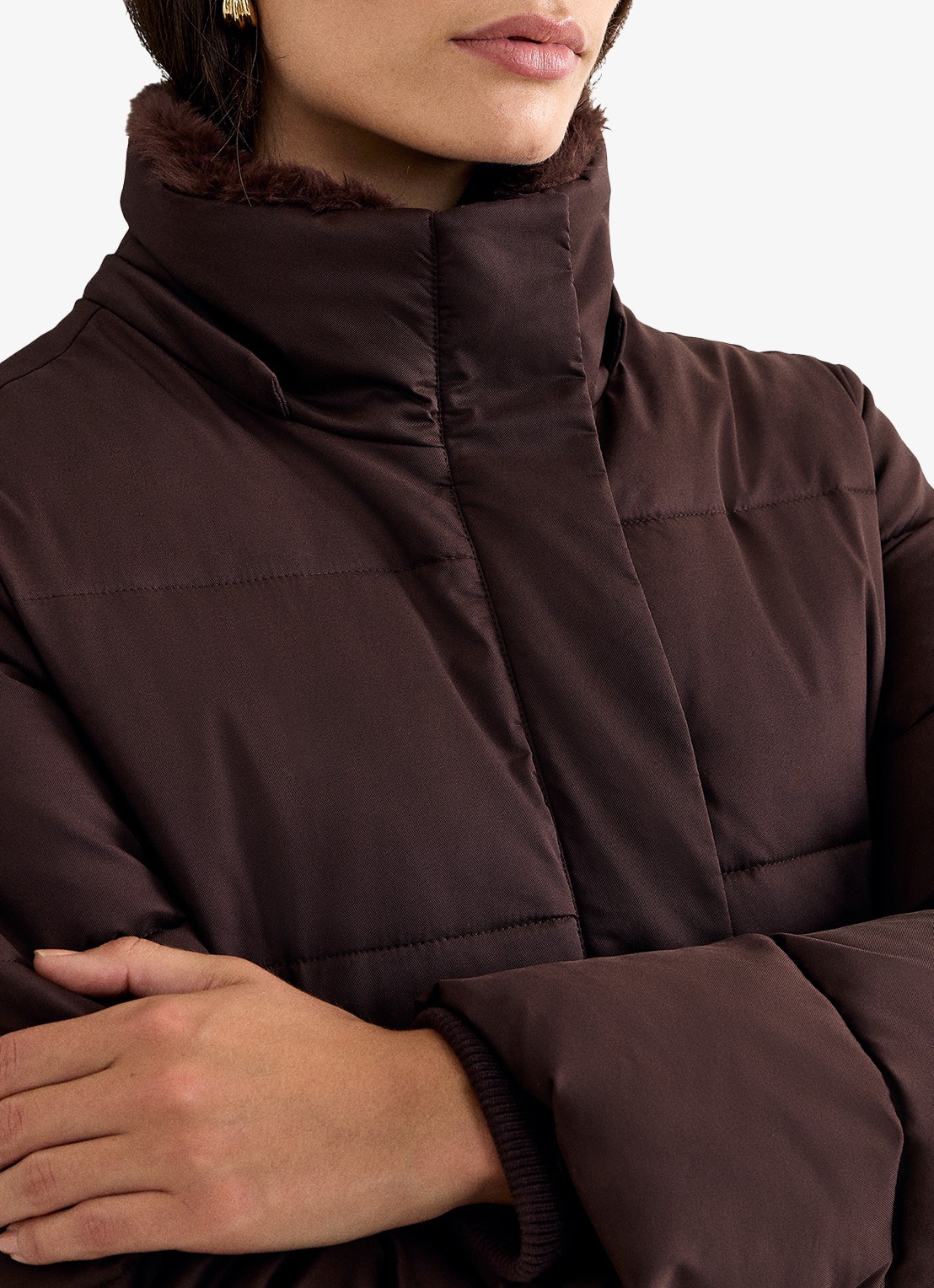 Phase Eight Yasmine puffer jas met afneembare capuchon - detail 7 aubergine
