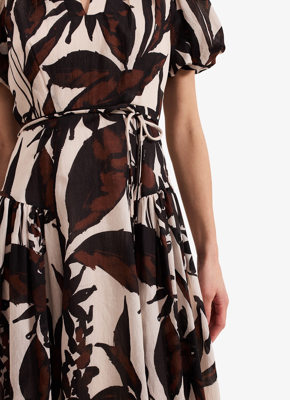 Phase Eight Zarah midi wikkeljurk  met print - detail 4 zwart