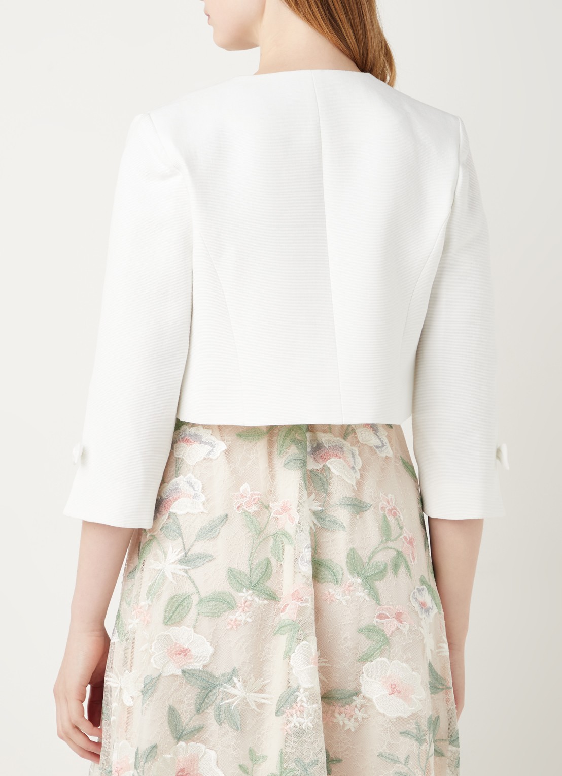 Phase Eight Zoelle cropped blazer met strikdetail en structuur - achterkant 4 gebroken wit