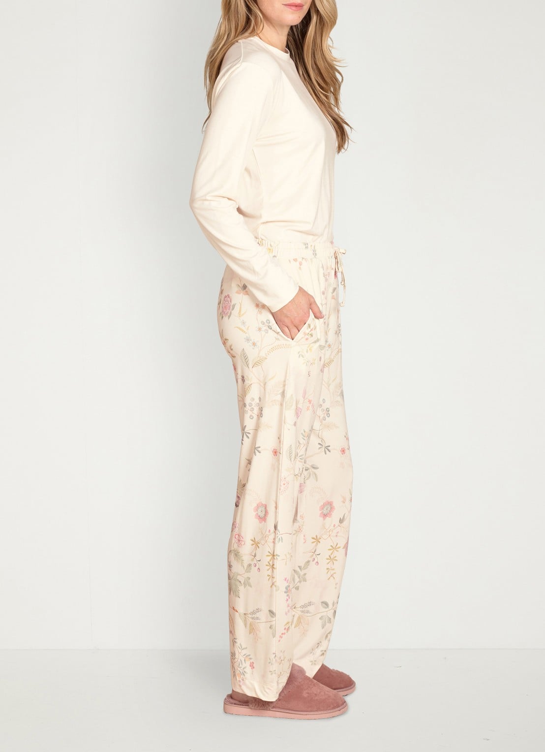 Pip Studio Belin Bodhi Flower pyjamabroek met bloemenprint - detail gebroken wit
