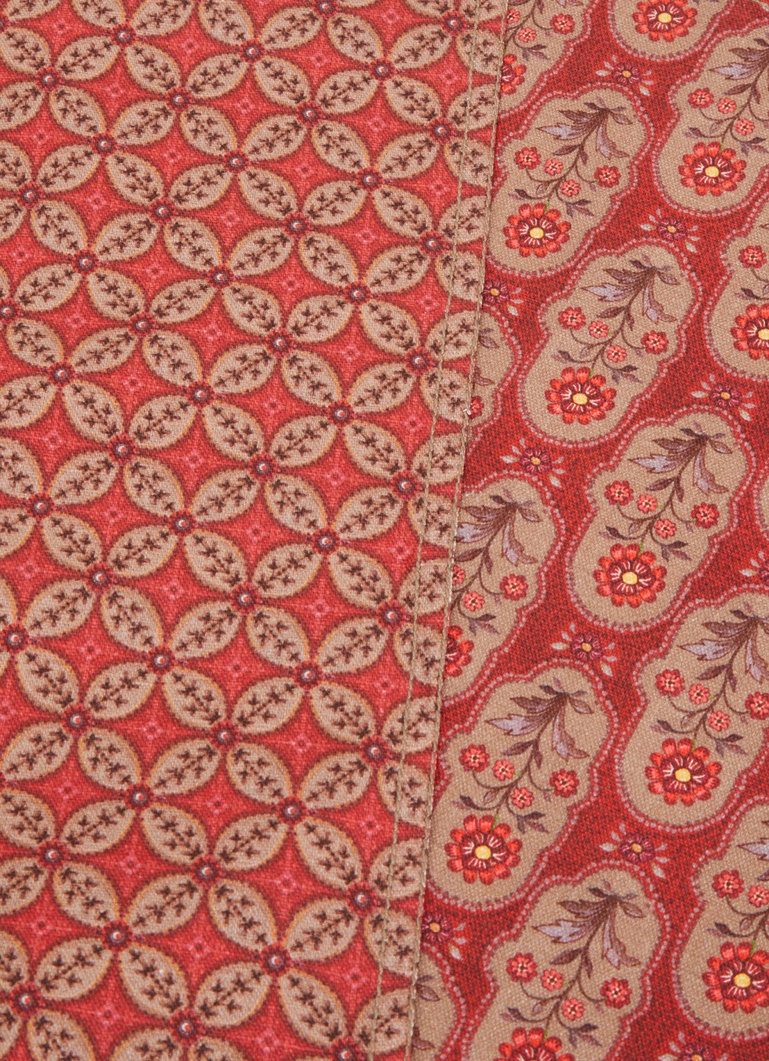 Pip Studio Blooming Tales Bustani Pashmina theedoek 50 x 70 cm set van 2 - voorkant 3 donkerrood