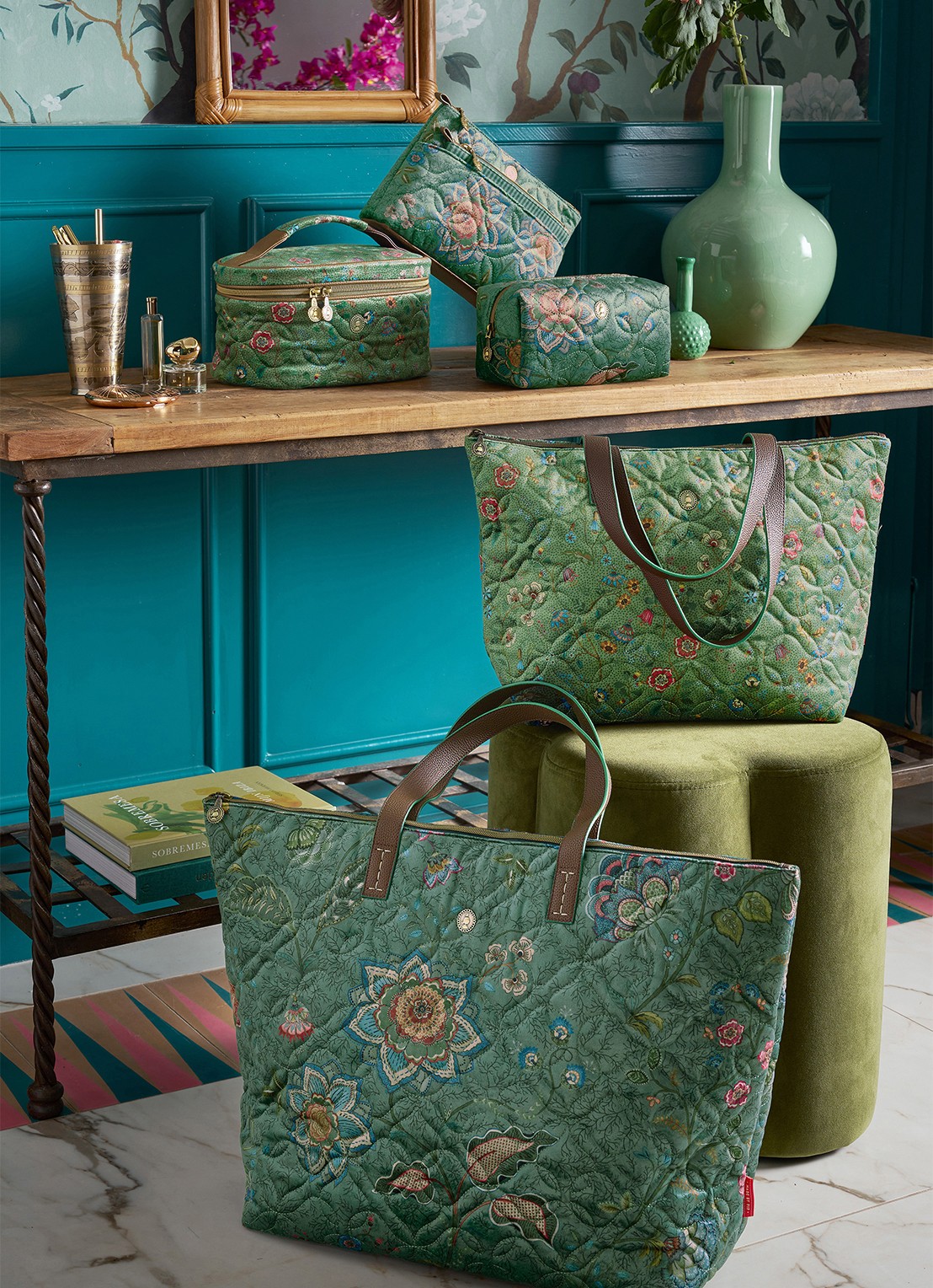 Pip Studio Coco Mumbai Morning beautycase - detail 2 groen
