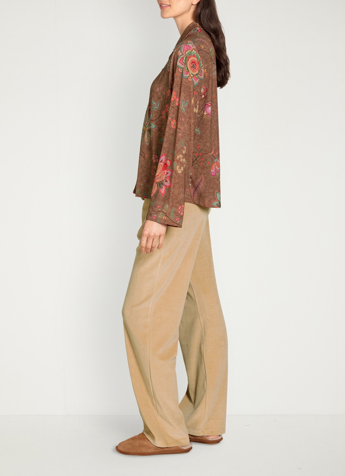 Pip Studio Faye Mumbai Morning pyjamatop met bloemenprint - detail 2 bruin
