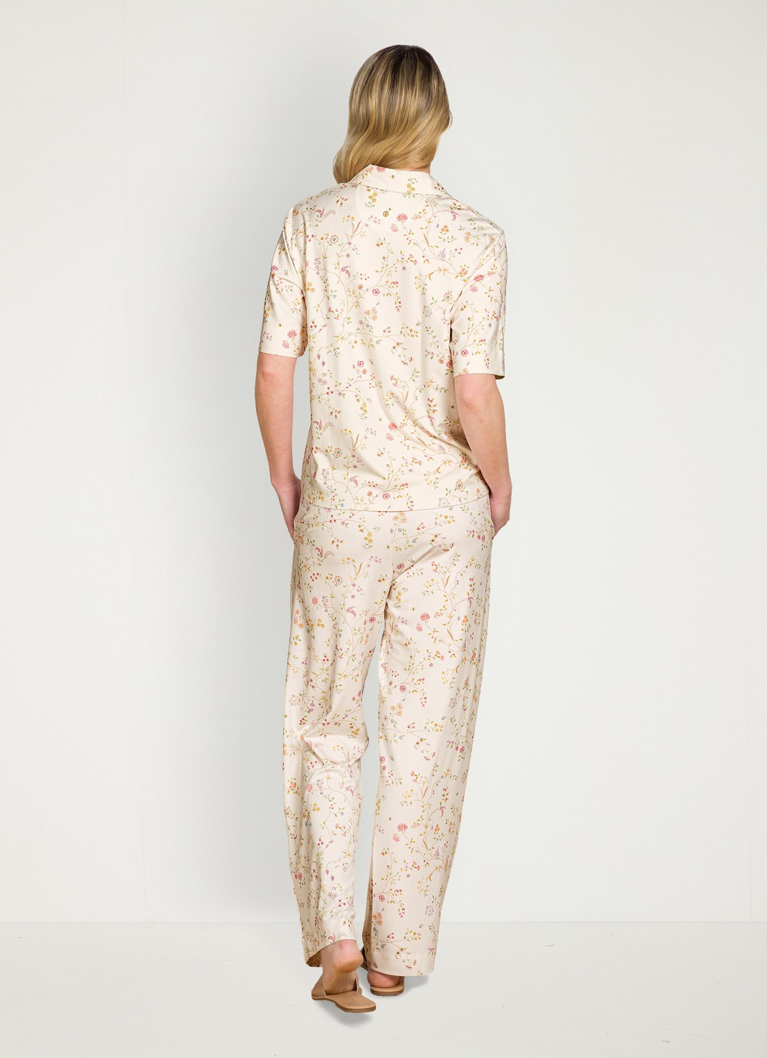 Pip Studio Flora pyjamatop met bloemenprint - detail 5 gebroken wit