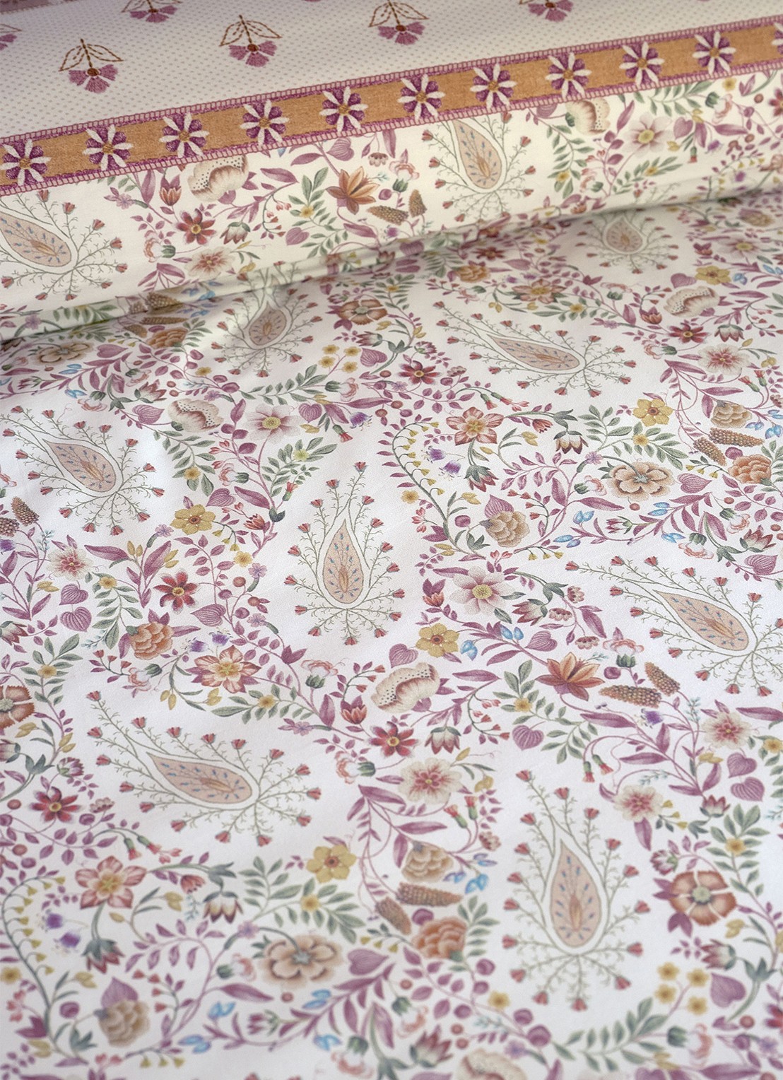 Pip Studio Kairi Bloom dekbedovertrekset - inclusief kussenslopen - detail 5 lichtroze