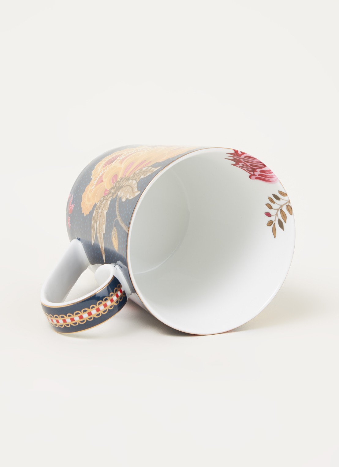 Pip Studio Letter P Floral Fantasy mok 35 cl - detail 3 blauw