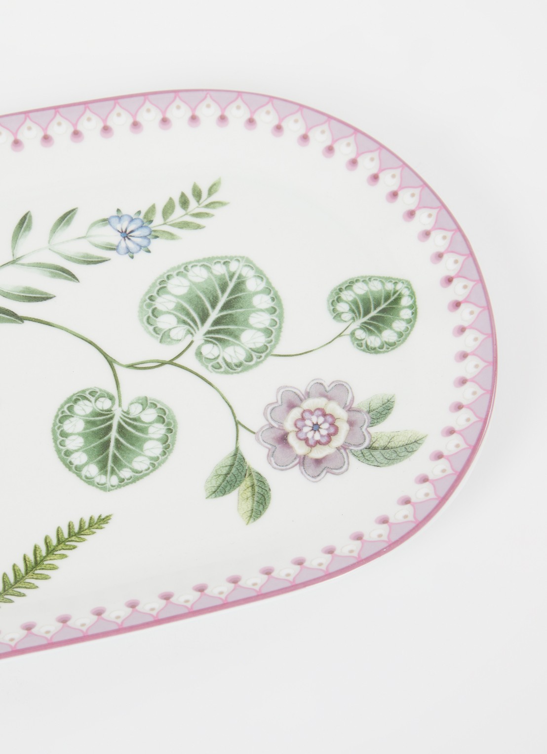 Pip Studio Lily & Lotus cakeschaal 33,5 x 15,5 cm - voorkant 2 gebroken wit