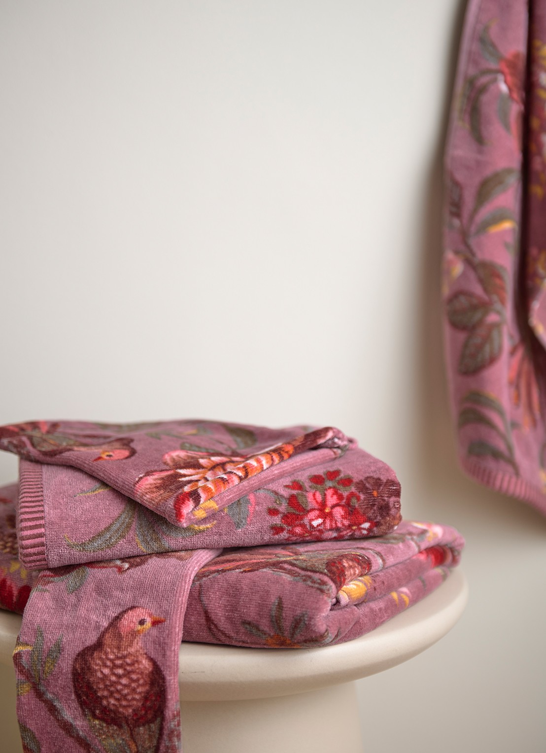 Pip Studio Mauve badlaken 140 x 70 cm - voorkant 2 paars