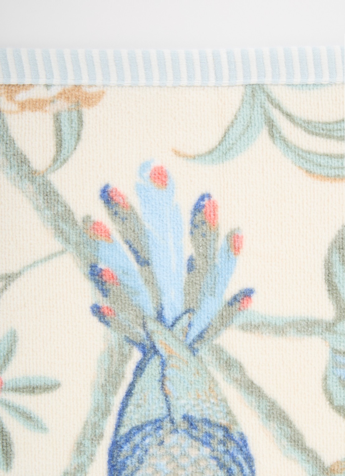 Pip Studio Secret Garden gastendoek van terry katoen - 400 gr/m2 - 30 x 50 cm - detail 2 gebroken wit