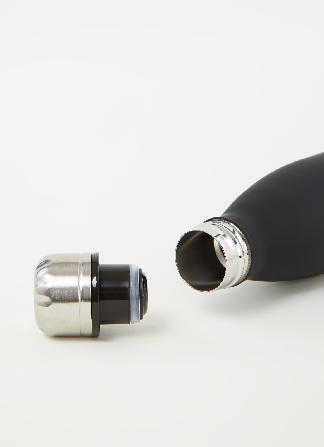 Point-Virgule Dubbelwandige thermosfles 50 cl - detail zwart