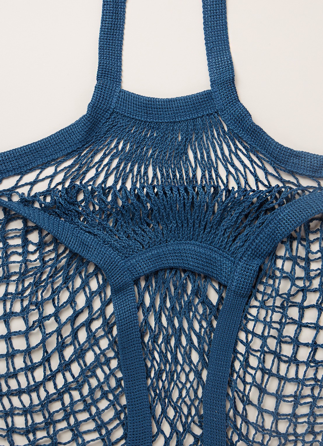 Point-Virgule Parijse nettas 40 x 70 cm - detail 3 donkerblauw