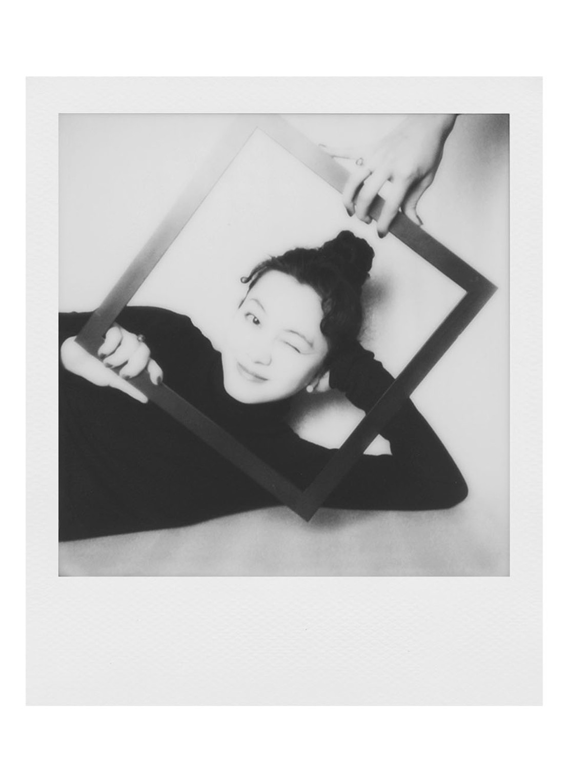 Polaroid Now instant fotocamera - detail 7 geel