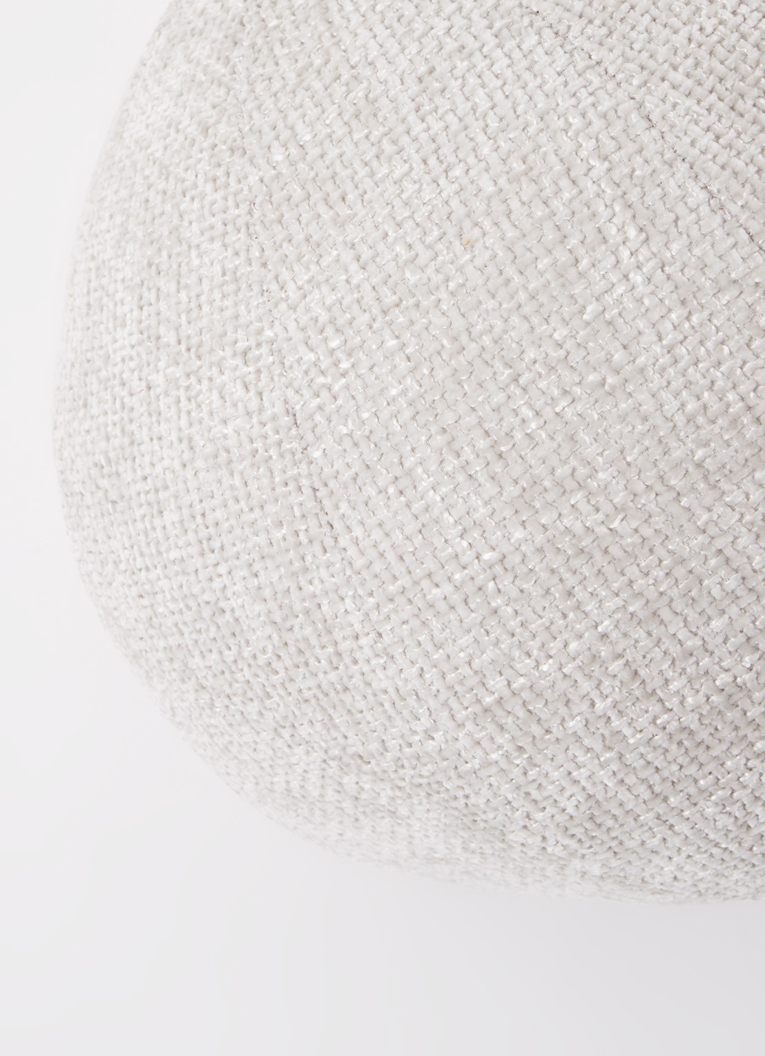 POLSPOTTEN Ball sierkussen S Ø30 cm - detail 4 lichtgrijs