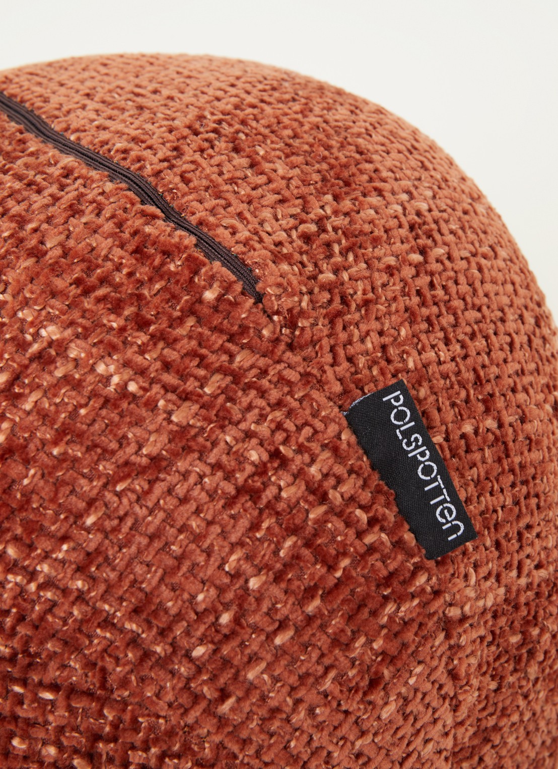 POLSPOTTEN Ball sierkussen S Ø30 cm - voorkant 2 oranjebruin