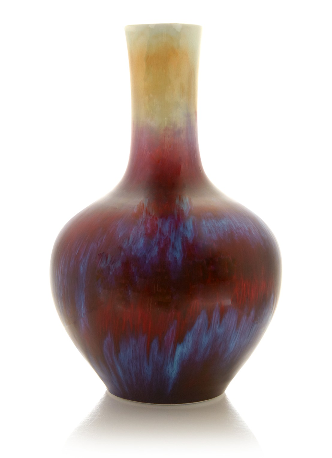 POLSPOTTEN Crazy vaas van porselein 41 cm - voorkant 2 bordeauxrood