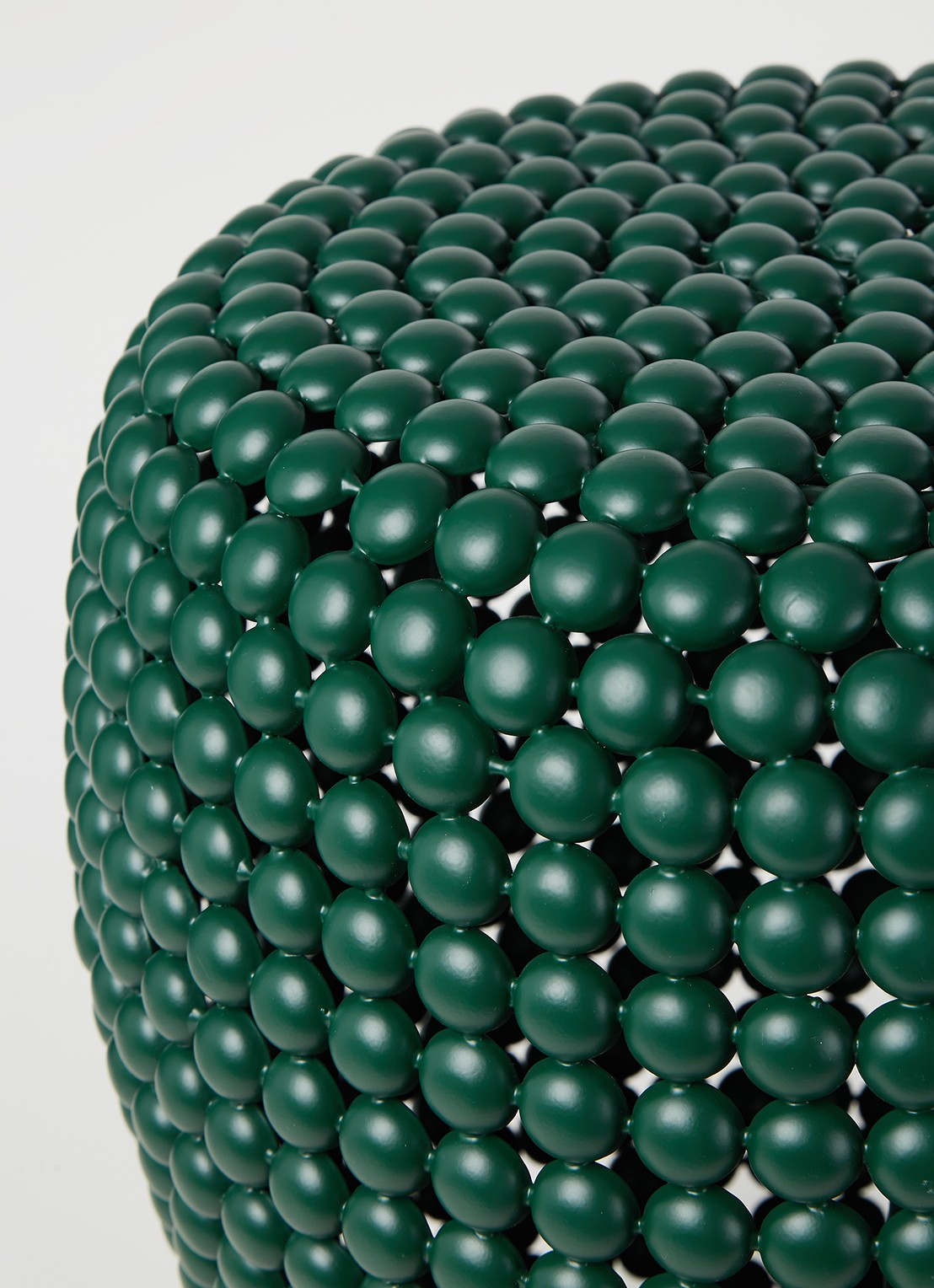 POLSPOTTEN Dot kruk mat 40 cm - detail 3 donkergroen