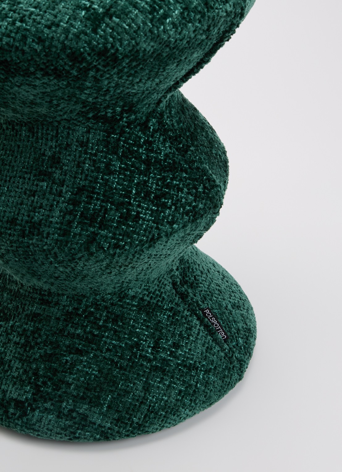 POLSPOTTEN Greenish Zig Zag kruk 47 cm - voorkant 2 donkergroen