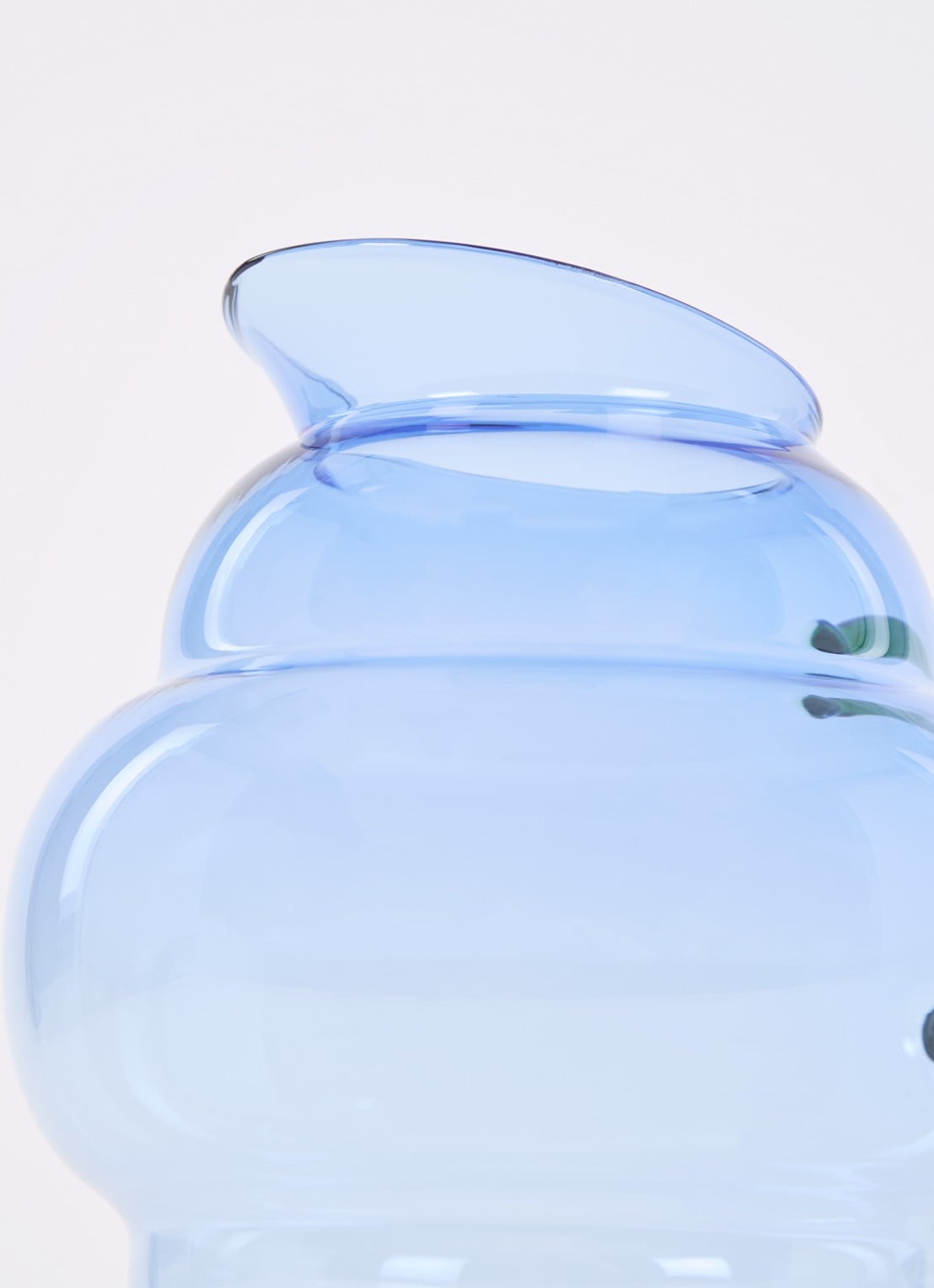 POLSPOTTEN Mizu Kiri karaf 1,9 liter - voorkant 2 blauw