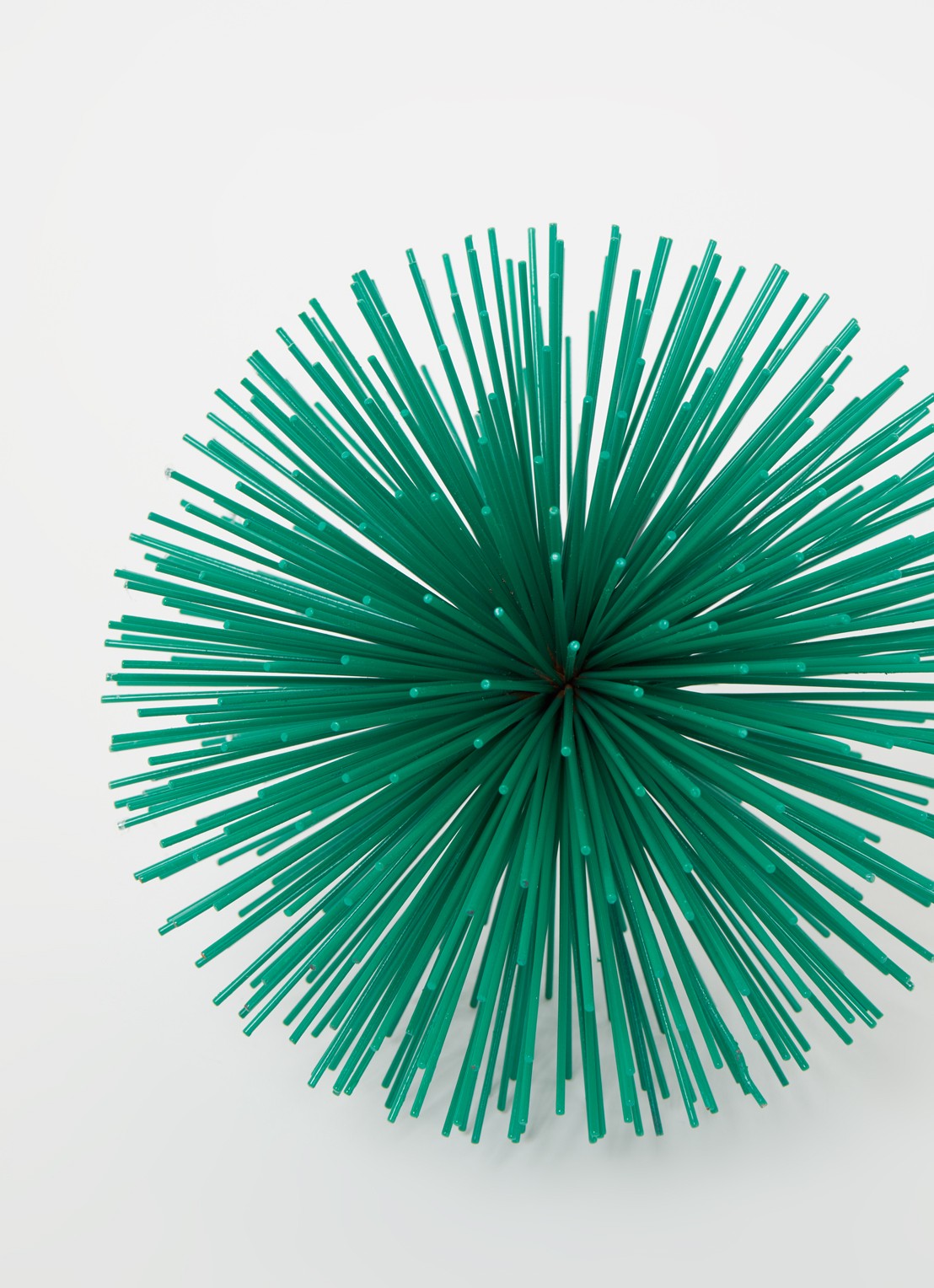 POLSPOTTEN Prickle S ornament 18 cm - detail donkergroen