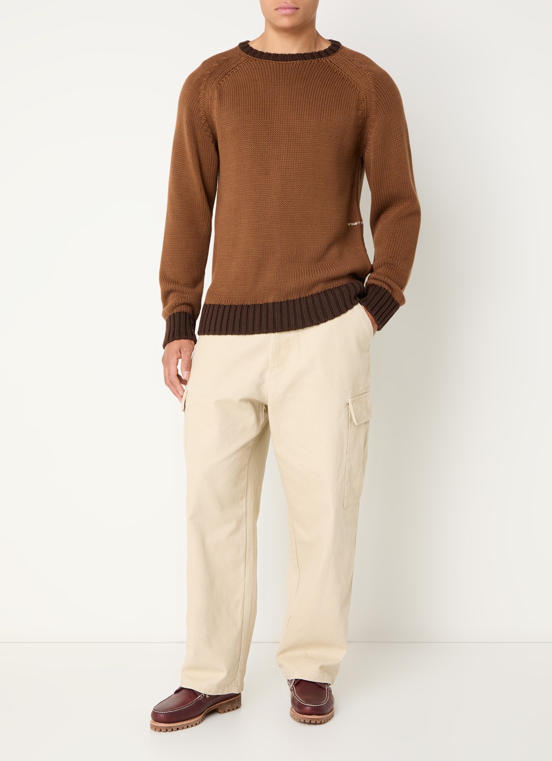 Pop Trading Company Grofgebreide pullover met backprint - voorkant 3 bruin
