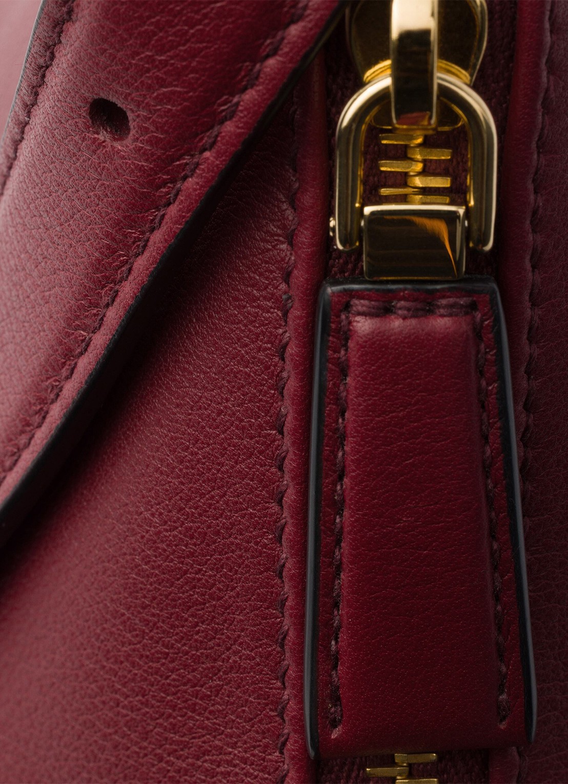 Prada Aimée Medium schoudertas van leer - detail 3 donkerrood