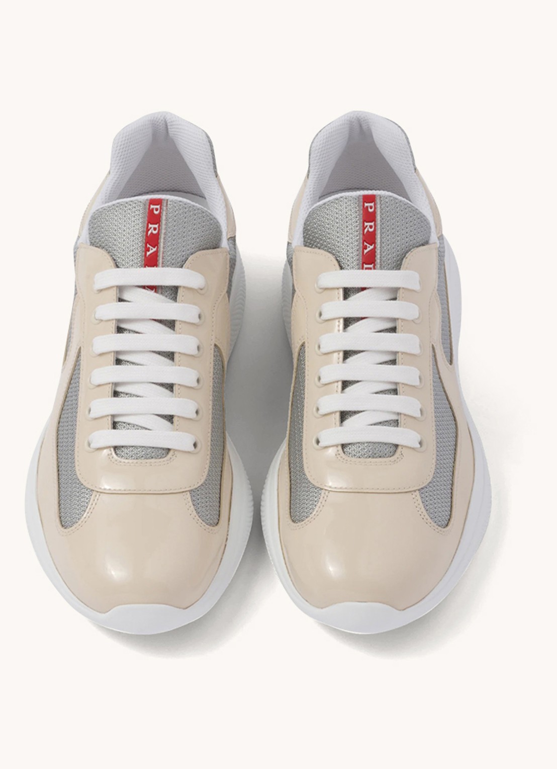 Prada America's Cup sneaker met lakleren details - achterkant 3 creme