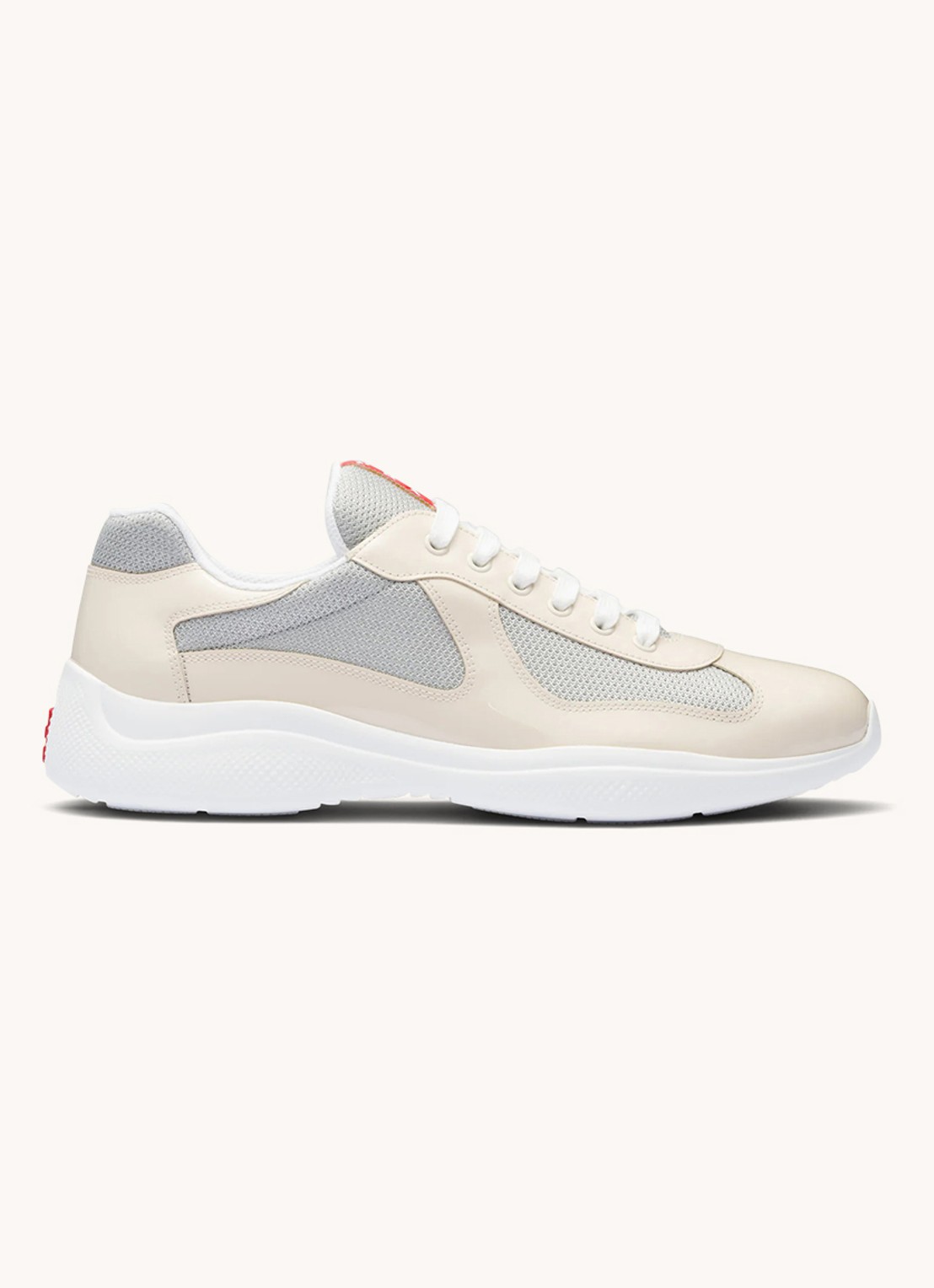 Prada America's Cup sneaker met lakleren details - voorkant 2 creme