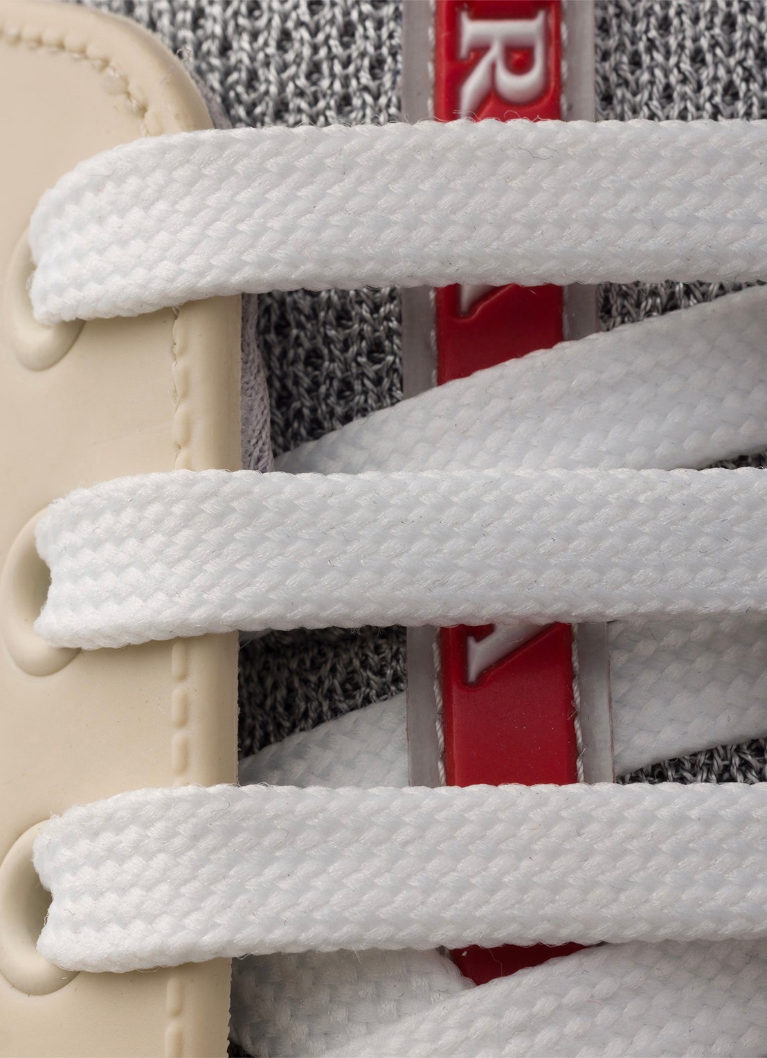 Prada America's Cup sneaker met mesh details - detail 3 creme