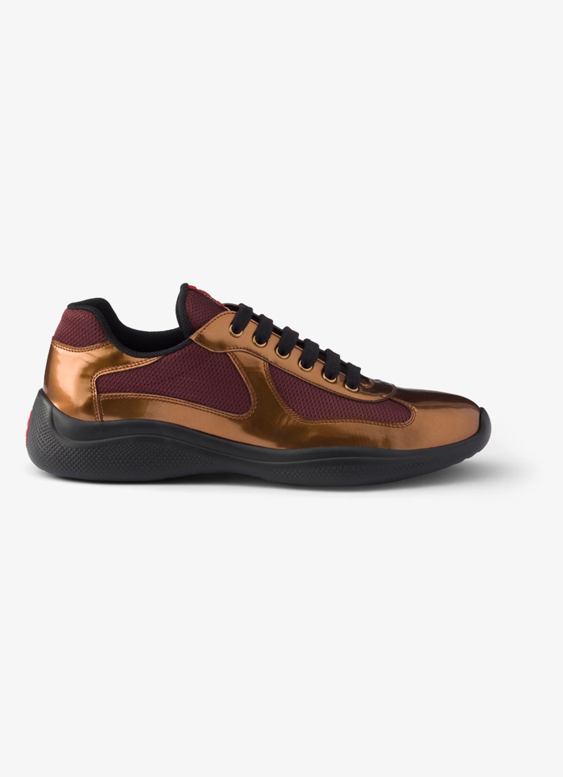 Prada America's Cup sneaker van mesh met metallic finish - voorkant goud