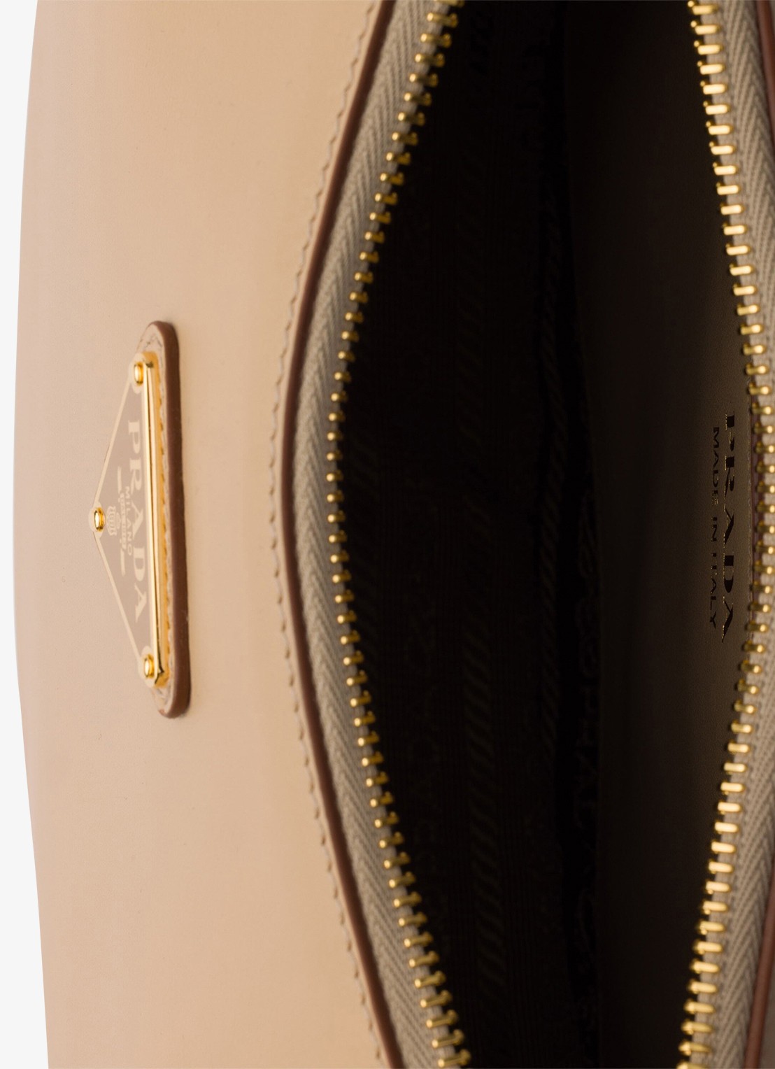 Prada Arqué Small schoudertas van kalfsleer - detail 2 beige