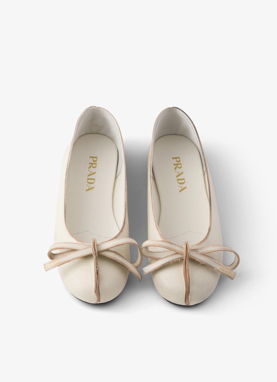 Prada Ballerina van kalfsleer - detail 4 gebroken wit