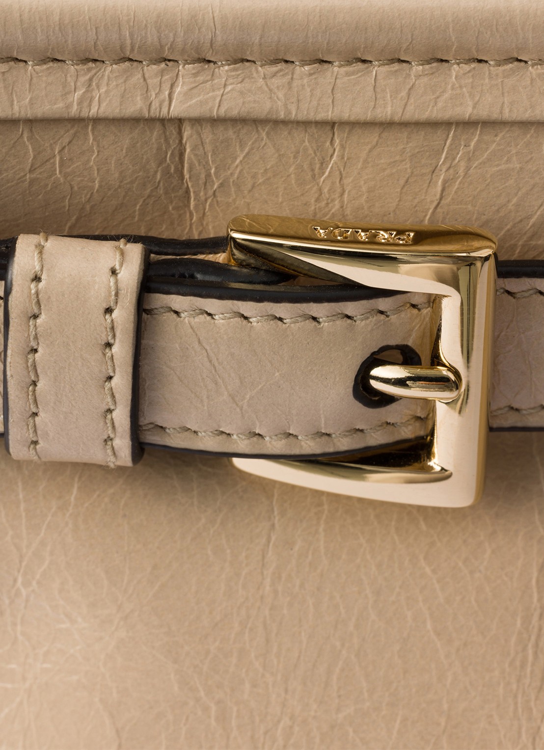 Prada Bonnie Extra-Large schoudertas van kalfsleer - detail 4 beige