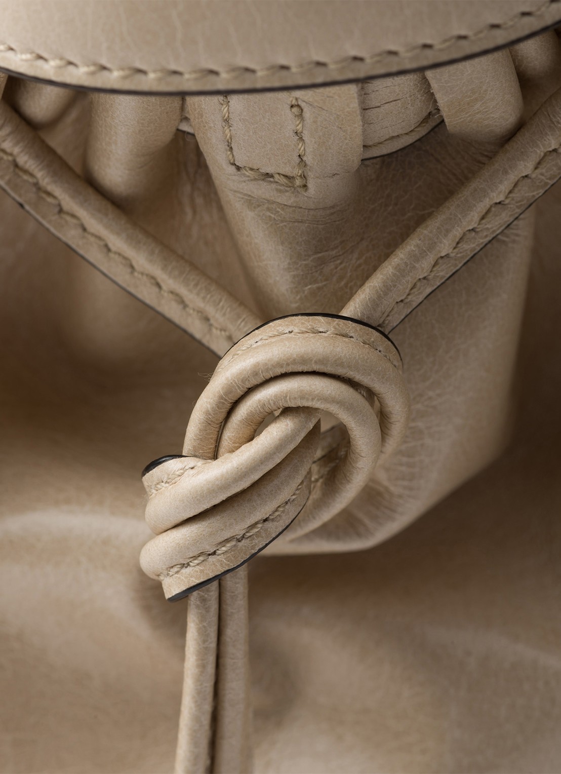 Prada Bonnie Large schoudertas van kalfsleer - detail 3 beige