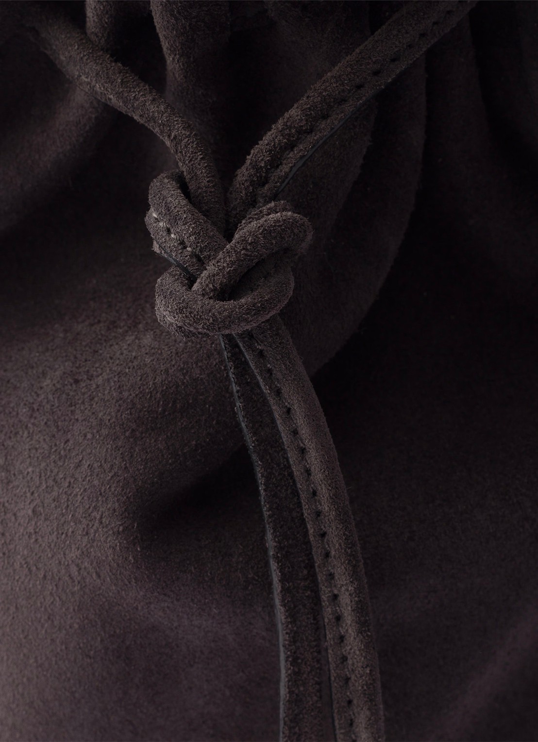 Prada Bonnie Large schoudertas van kalfssuède - detail 5 taupe