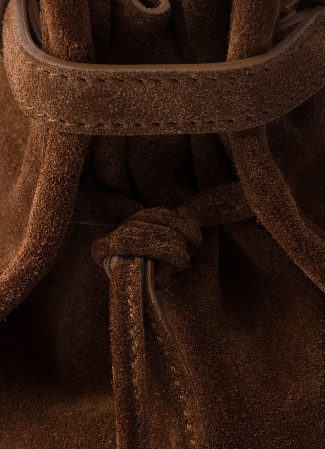 Prada Bonnie Medium handtas van kalfssuède - detail 7 donkerbruin