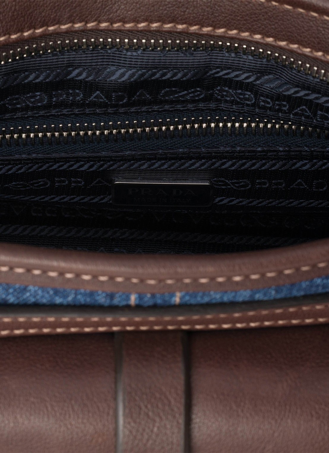 Prada Bonnie Medium schoudertas van denim met leren details - detail 2 indigo