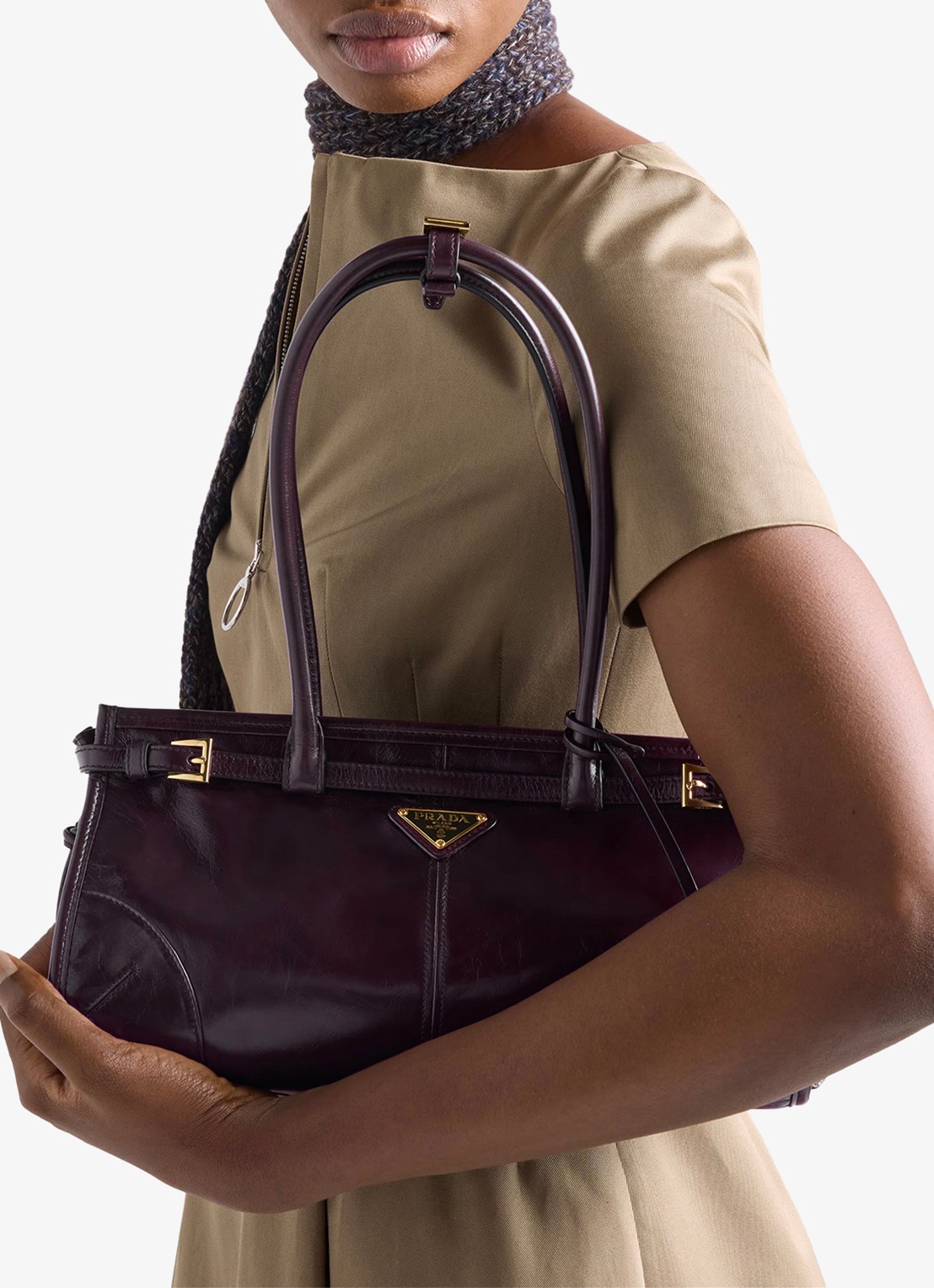 Prada Bonnie Medium schoudertas van kalfsleer - detail 3 donkerrood