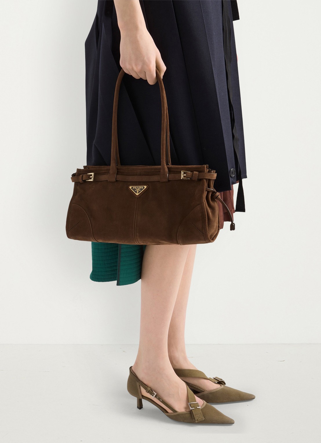 Prada Bonnie Medium schoudertas van nubuck - detail 7 donkerbruin