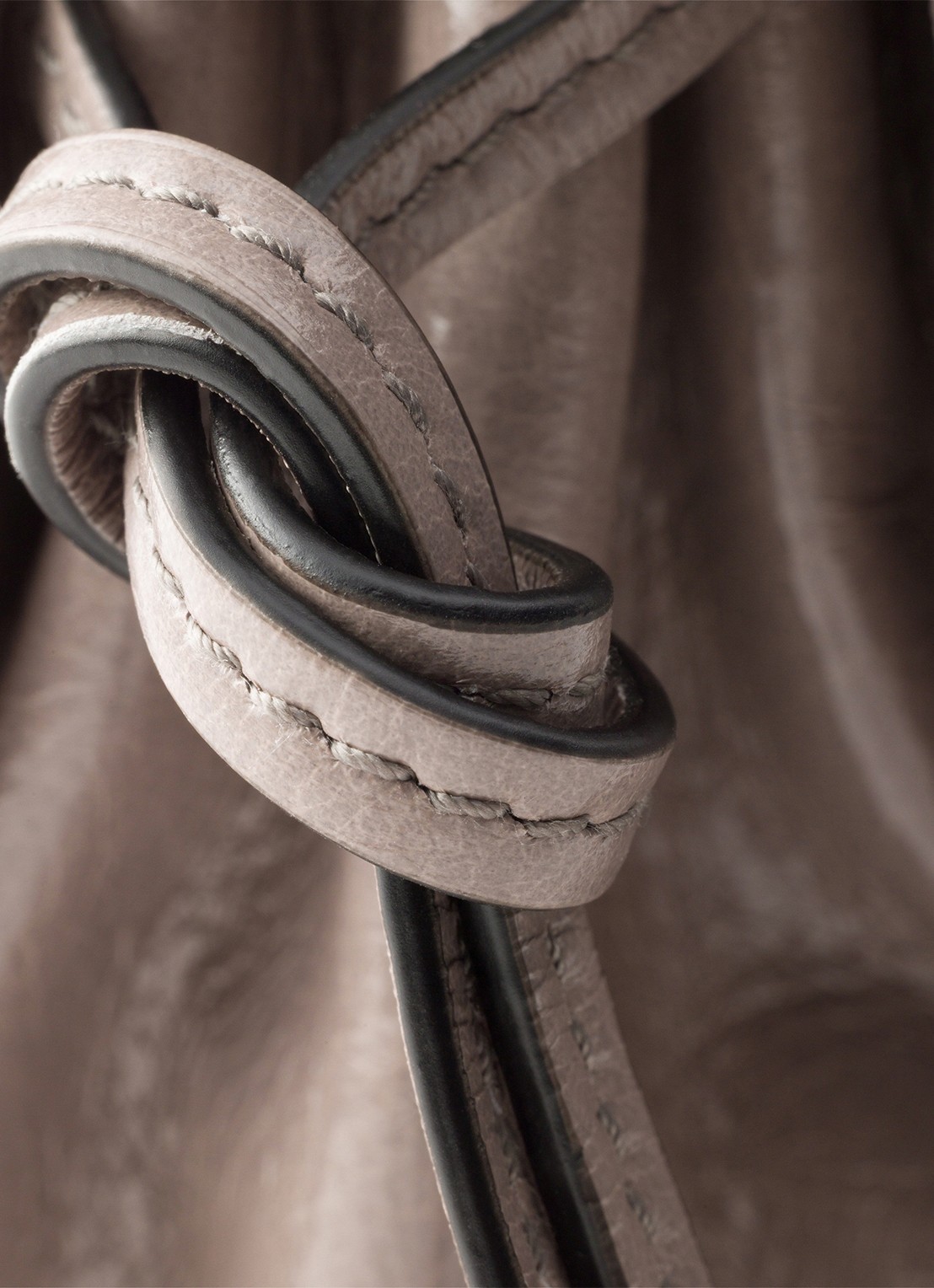 Prada Bonnie Mini schoudertas van kalfsleer - detail 2 taupe