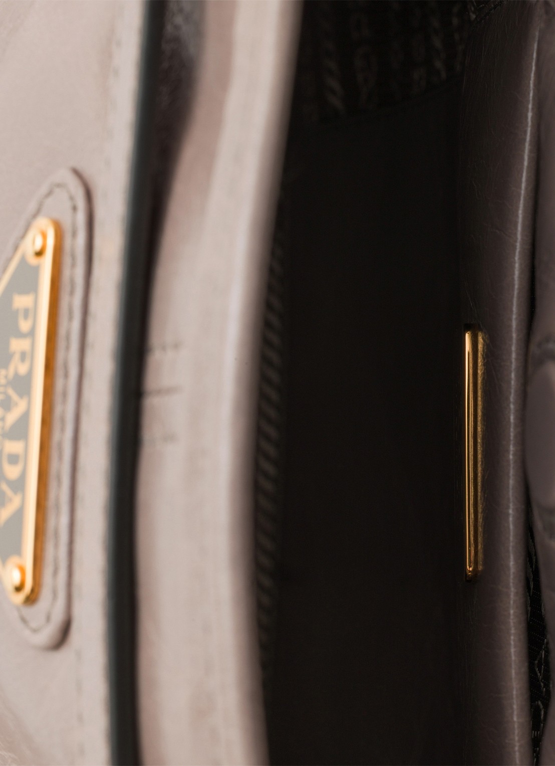 Prada Bonnie Mini schoudertas van kalfsleer - detail 3 taupe