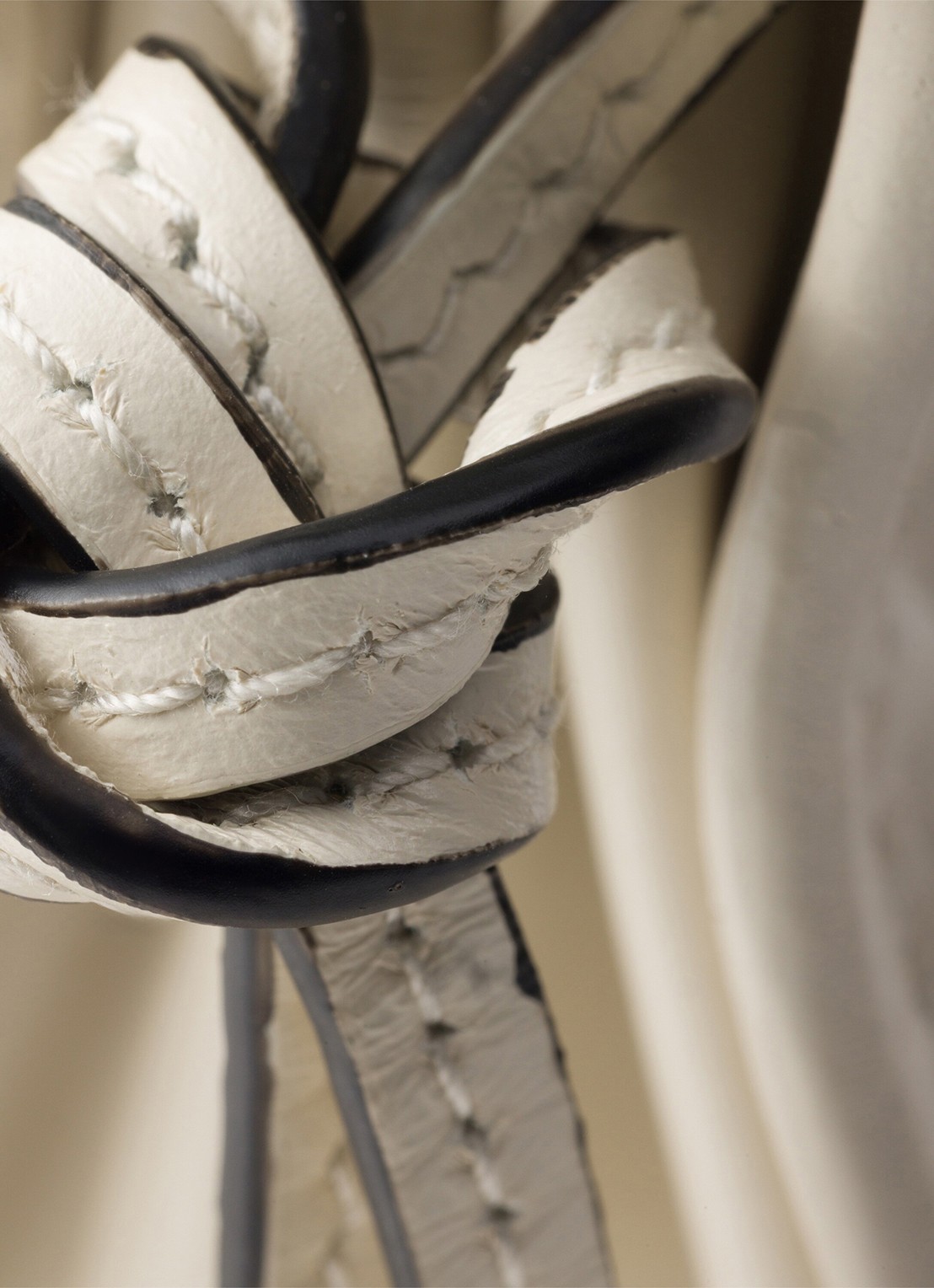 Prada Bonnie Mini schoudertas van kalfsleer - detail 4 wit