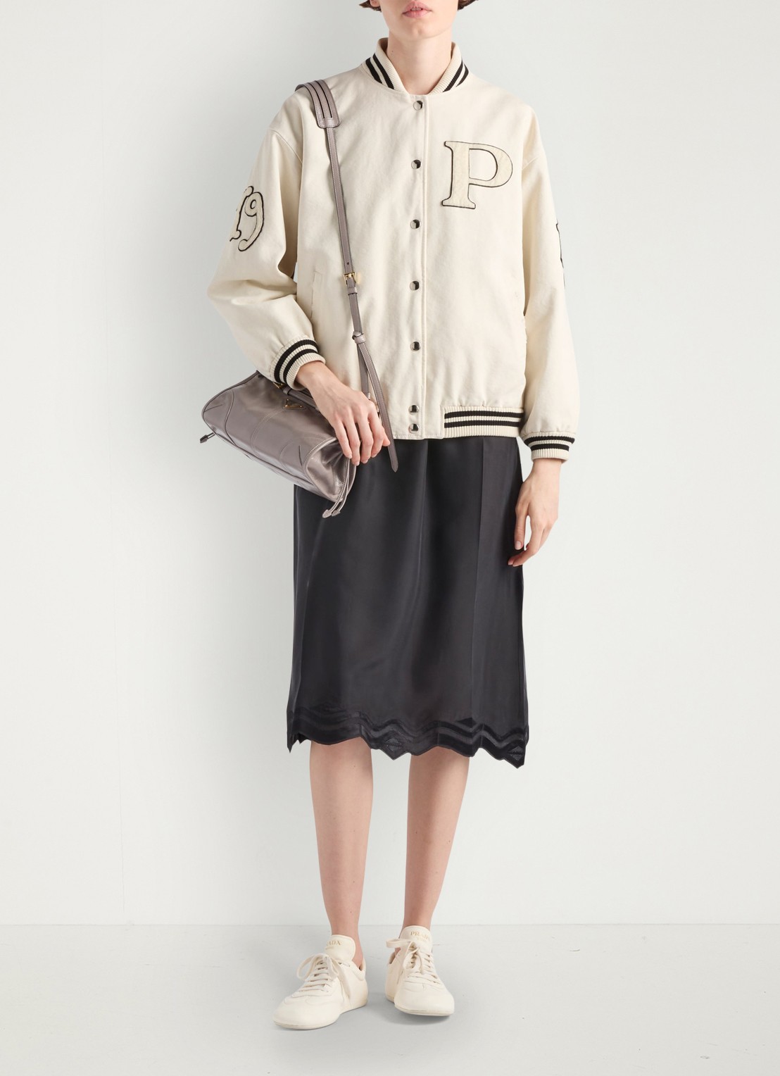 Prada Bonnie Small schoudertas van leer met afneembare schouderriem - voorkant 7 taupe