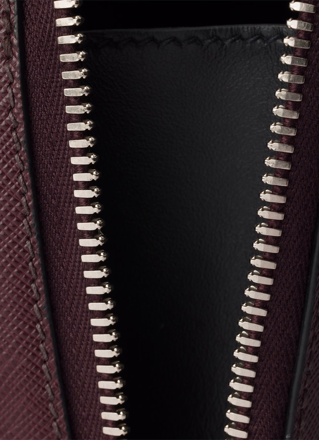 Prada Brique handtas van leer - detail 3 bordeauxrood