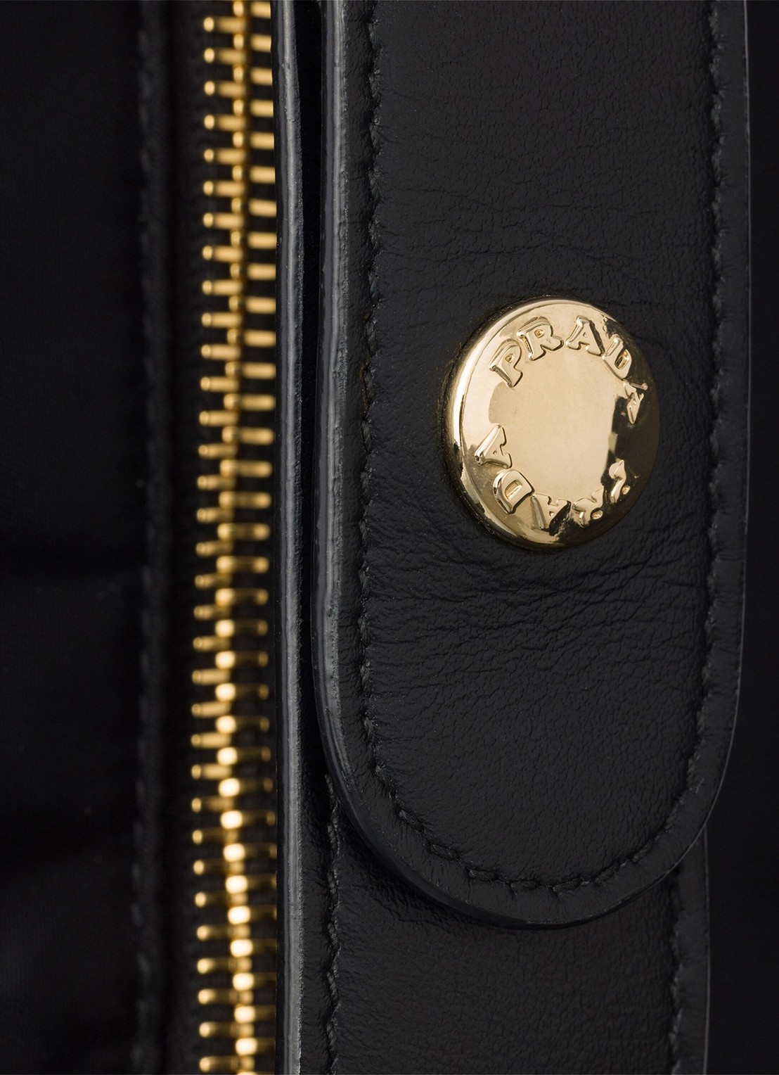 Prada Chérie Re-Nylon Mini handtas met leren details - detail 5 zwart