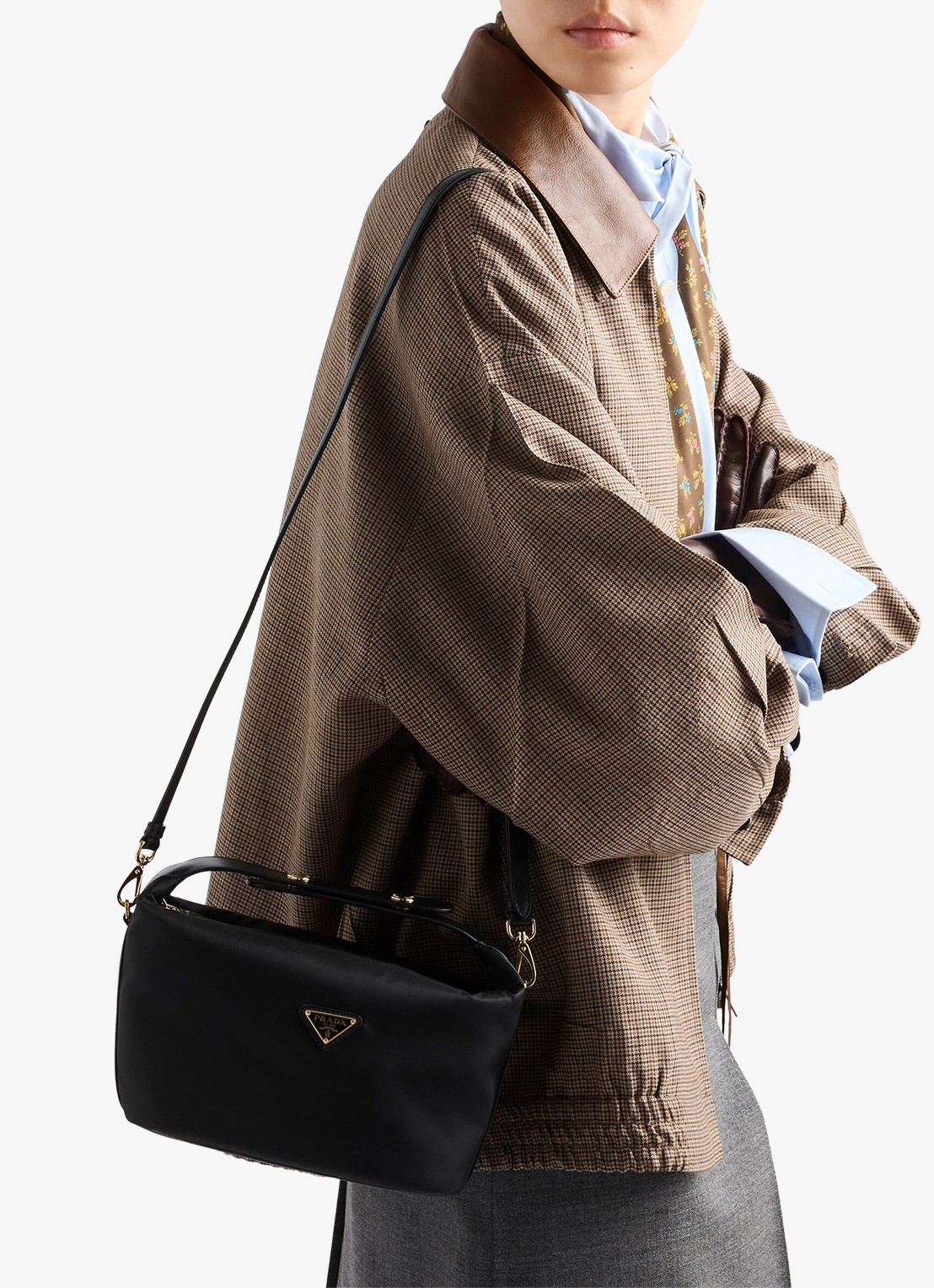 Prada Chérie Re-Nylon Mini handtas met leren details - detail 7 zwart