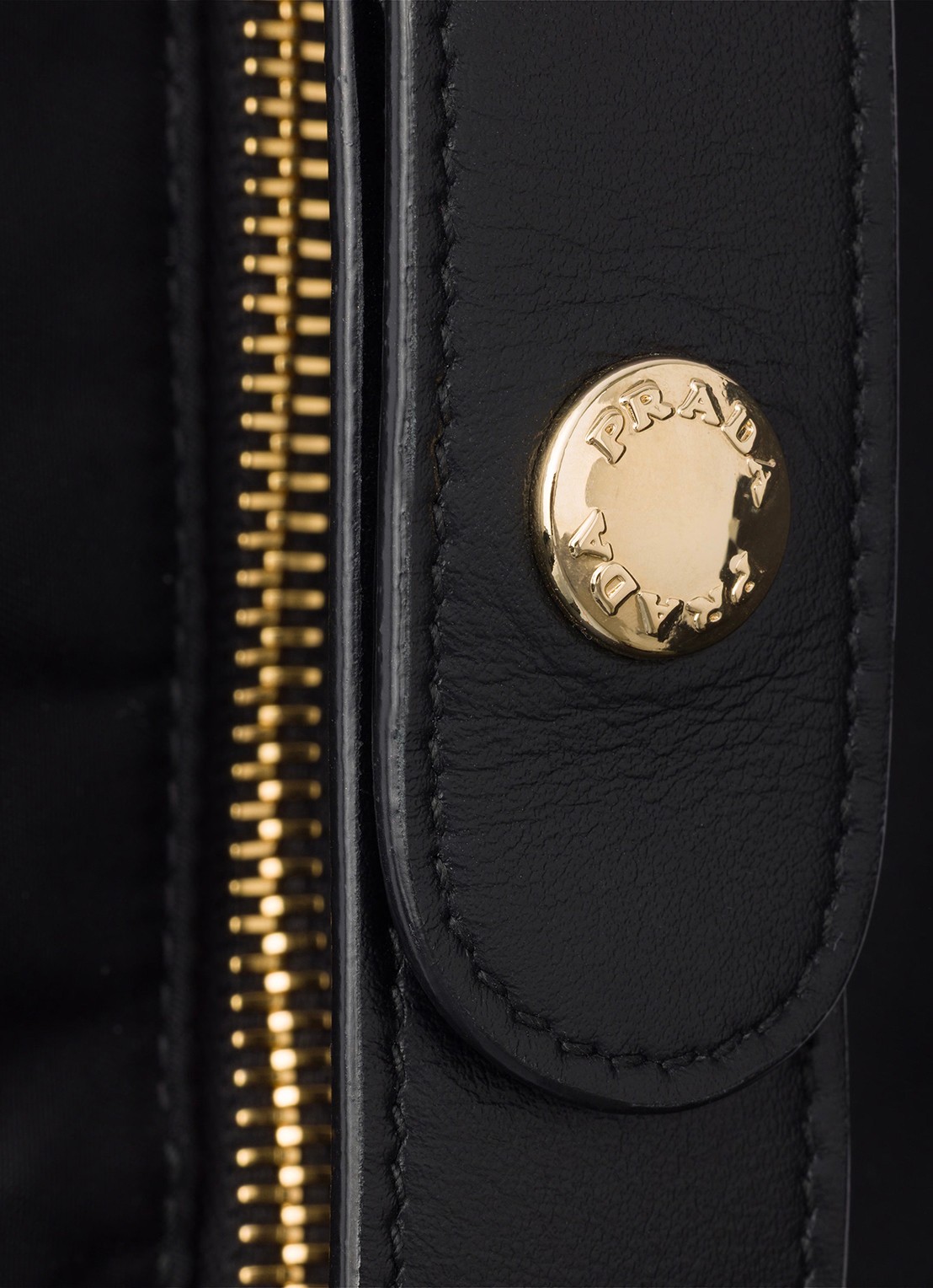 Prada Chérie Re-Nylon Mini handtas met leren details - detail 3 black