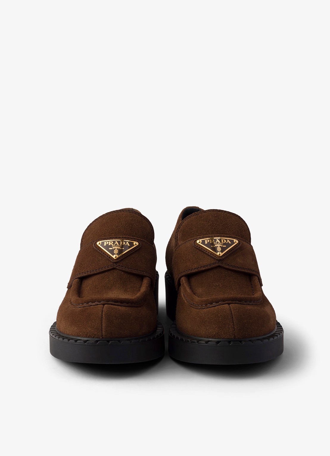 Prada Chocolate loafer van kalfssuède - detail 6 bruin