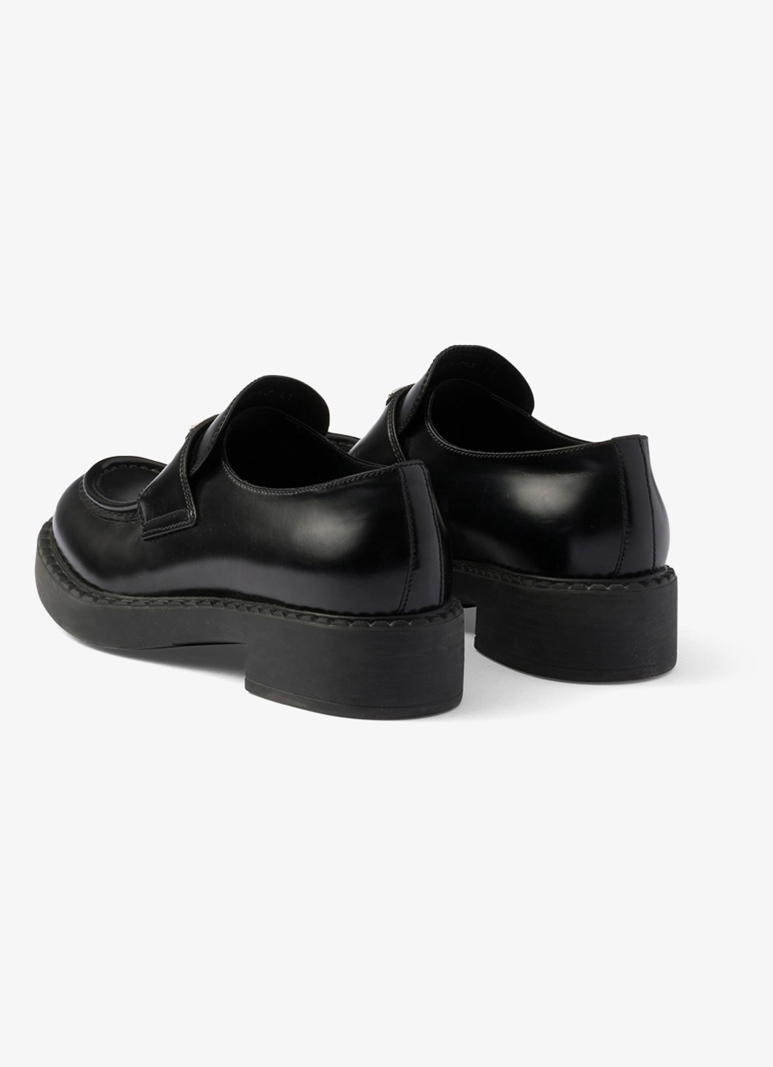 Prada Chocolate loafer van leer met logo  - achterkant 3 zwart