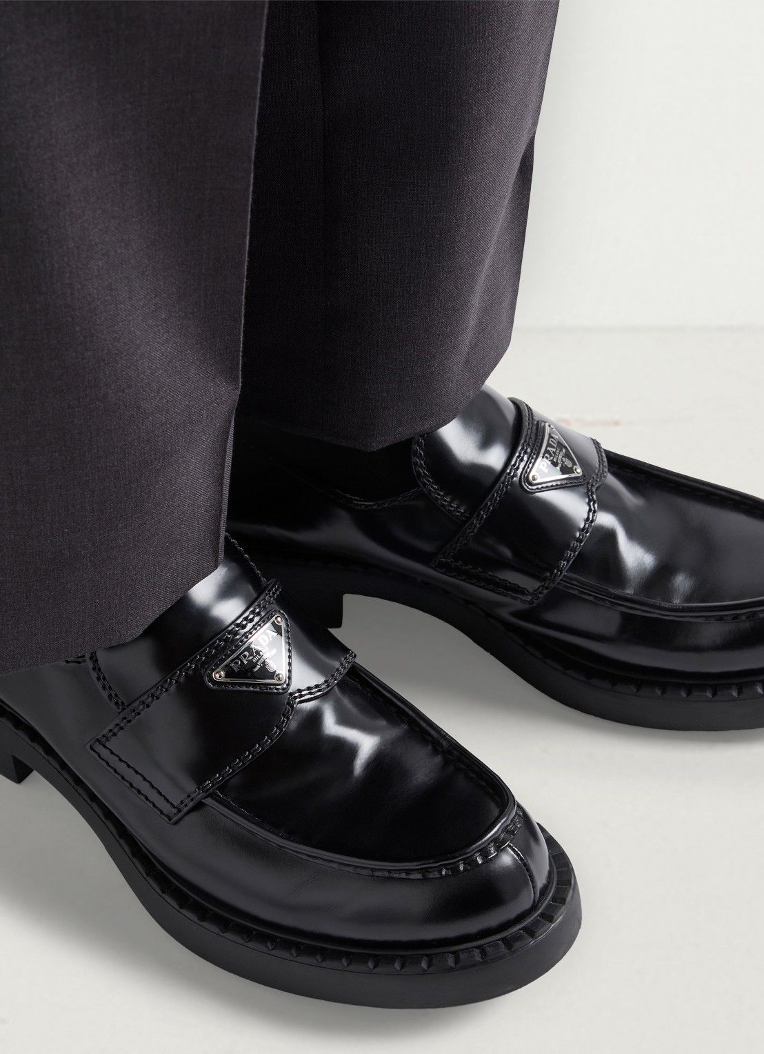 Prada Chocolate loafer van leer - detail 6 zwart